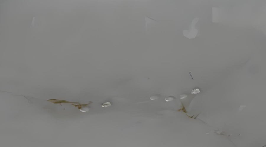 屋顶漏水.jpg